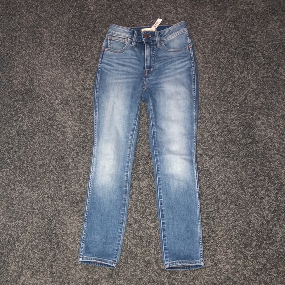 Madewell Petite Curvy Roadtripper Authentic Skinny Jeans in Vinton Wash NWT - Picture 6 of 12